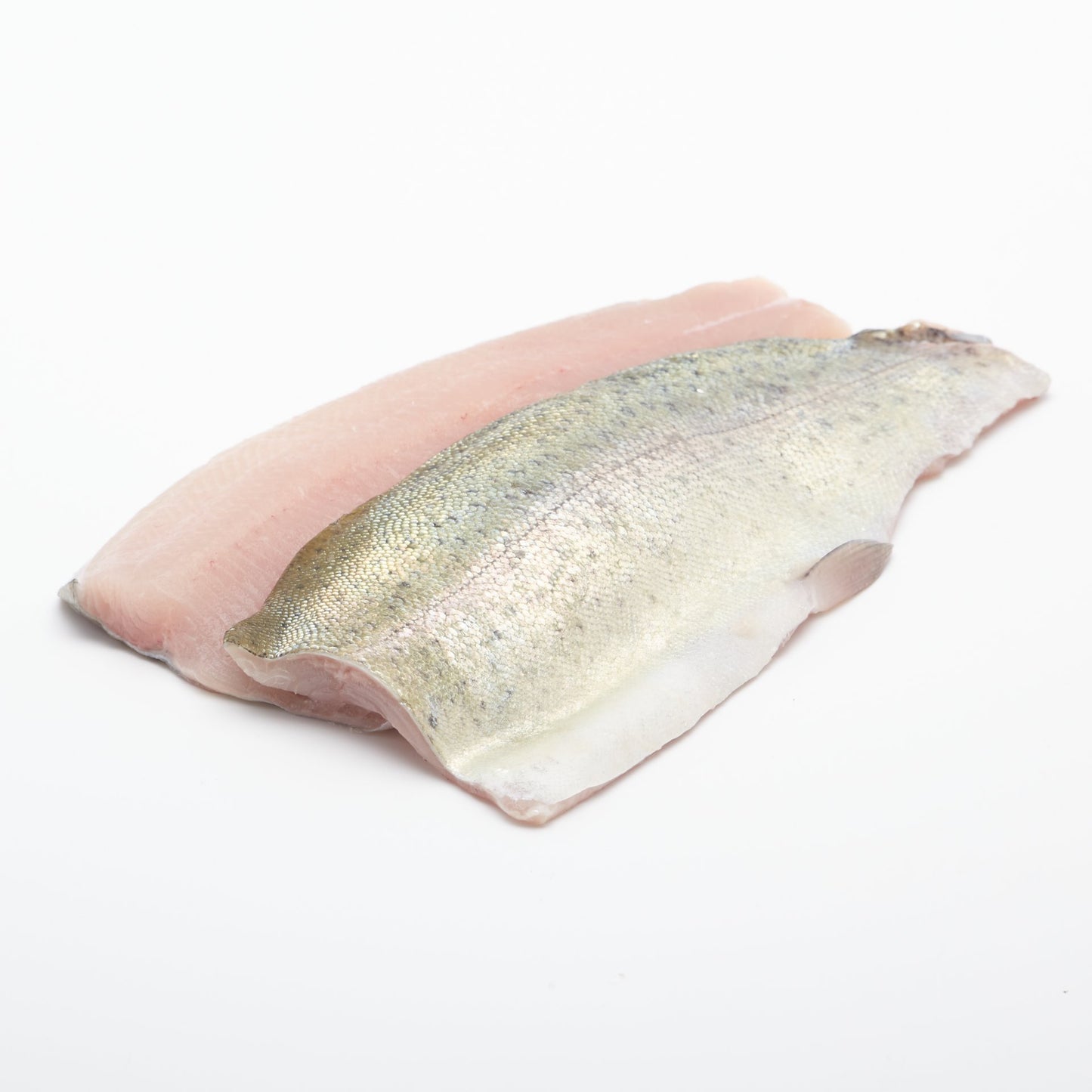 Pstruh dúhový filet s kožou čerstvý. 100g
